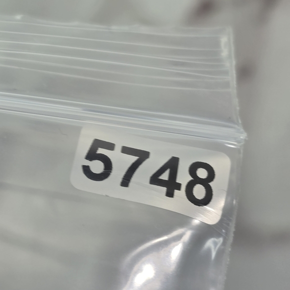 Foxcroft Shirt Women 18W Blue Black Gold Scotch Button Wrinkle Free Shaped Cuff - Picture 13 of 13